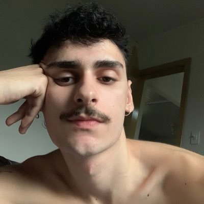 آرثر Profile