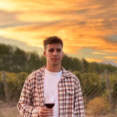 SantiToledoCarp's profile picture. 🔟 Messista