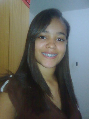 14 anos, aquariana, azulina, apaixonada pelo corinthians, muito chata pra qm n gosta de mim, pra qm gosta MIUTO CHATA.segui q eu sigo de volta