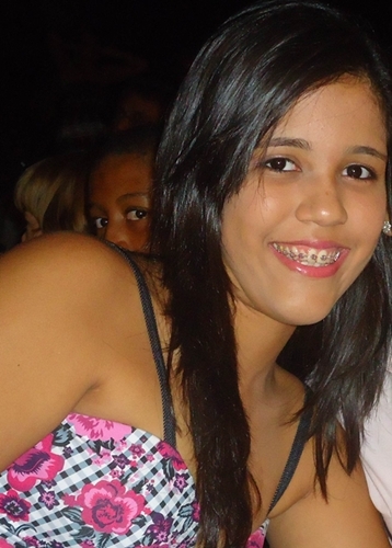 Sou palmeirense de coração, ariana prestes a completar 17anos e se quiser saber de algo mais e só meu seguir. =D