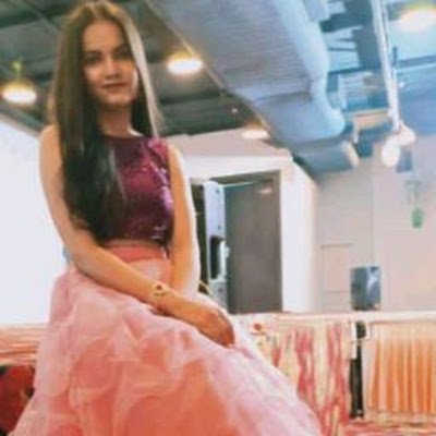 ishika_singh143's profile picture. 