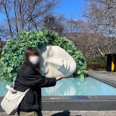 R_nb05's profile picture. ただのお笑い好きの22歳です