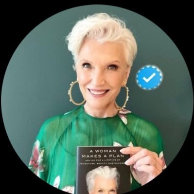 Bestselling International Author
#AWomanMakesAplan 📖 Doctor of Dietetics 🧑‍🎓 Supermodel 😉💃#ItsGreatToBe75 Agents  ⬇️