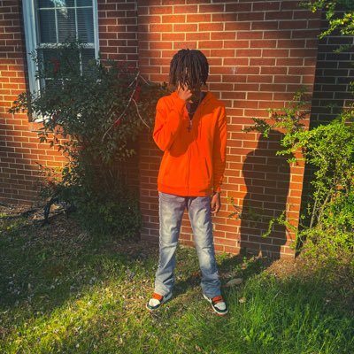 ValidateNickk's profile picture. 1 of none