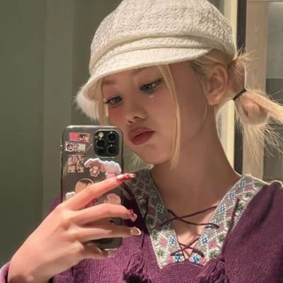 lucylovsklee Profile Picture