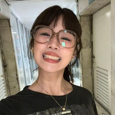 _angiezx's profile picture. ot8