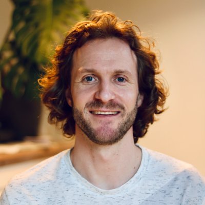 Freelance iOS dev, currently working at @TriodosNL during daytime and on MountebankSwift at night 😃 https://t.co/tneVGluNRf