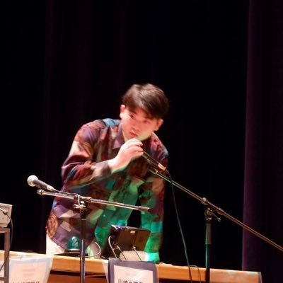 クイズプレイヤー？/フッ軽かも/QuizKnock(@QuizKnock)ライター(2021.4~2024.3)/慶應義塾大学商学部卒業/クイズ、カープ好きです😇/質問やお問い合わせはhttps://t.co/RdQ5jXTJN5までお願いします。