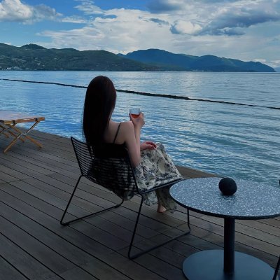 DudhinhaCabral's profile picture. “The future belongs to those who believe in the beauty of their dreams.”