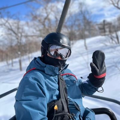 🇭🇰🇦🇺🇹🇼🇺🇦🏂❄️
Snowboard age: 8 days (2 seasons)
Ski age: 0 day

@FireFox
@SignalApp
@ProtonMail
@StandardNotes
@Bitwarden
@Yubico
@TorProject