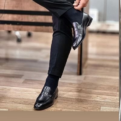 malikia10's profile picture. Licenciés en droit public et international