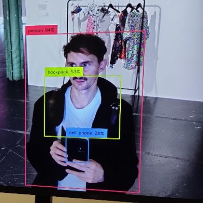 F__Casta's profile picture. Humain qu'à 94 %
Sociologue, veille sur ce/ceux qui nous surveillent (#STS #AI)
Enseigne sur le travail et l'urbain.