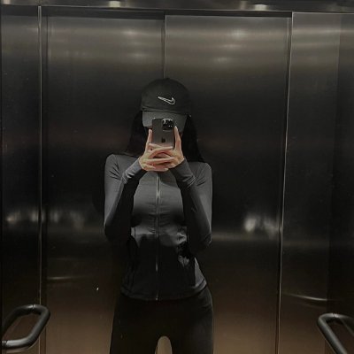 pinkiame's profile picture. Hustle, heart, and a little bit of art...
Don't ask for money, or don't sell any content. You will be blocked