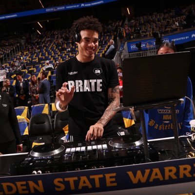 Followed by @effort_les | Featured on Yahoo/ESPN more… | Lester Quinones OG Fan | #DubNation #GLeague