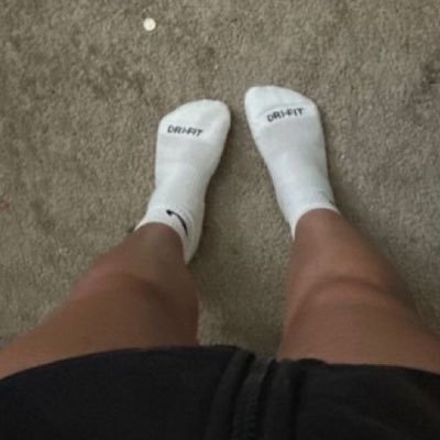 Female Socks/Feet Seller 💕: Snap: Kiarasocks💕
