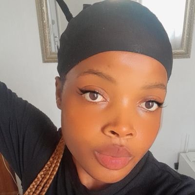 My16857fufurato's profile picture. 📚