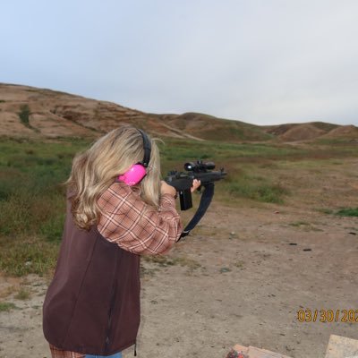 angellaaaz_'s profile picture. 