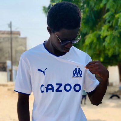 toujours disponible pour se qui en ont besoin
l'OM est ma vie et mon bonheur ce club me donne tout je suis fier d'être Marseillais 💙🤍 à jamais les premiers ❤