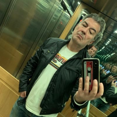 piadonis's profile picture. Nice boys don’t play rock ‘n’roll.. italiano del sud