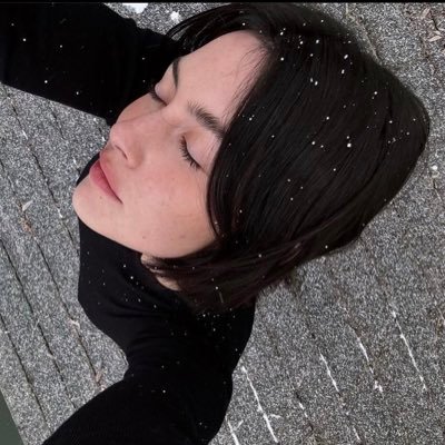 writ7blu's profile picture. 