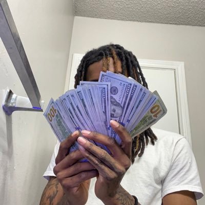 duceslangin's profile picture. optimistic