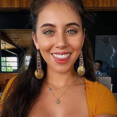 violet_sum48735's profile picture. I little girl just wanted to be happy 🥰🥰