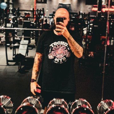 Dono de um Fusca 1975 e o maior torcedor do Avaí na Twitch 🦁💙

🏋🏻‍♂️: -35kg

Streamer Parceiro - https://t.co/AgC69d8Fag

📧: contatopurez4@gmail.com