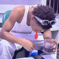 DRAKE(notAubreyGraham) (@dammydtrybrid) 's Twitter Profile