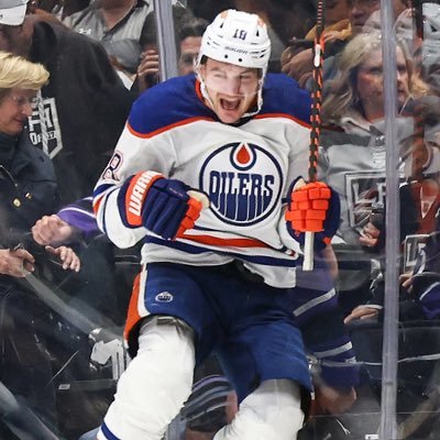 Twitter is filled with so many negative fans and I’m here to bring more positivity! Zach Hyman is my spirit animal. #LetsGoOilers