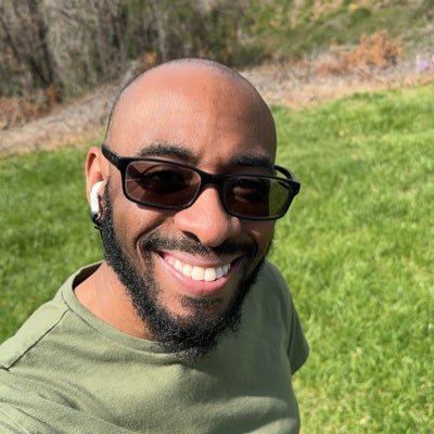Just a 🐶 named Demetrius who enjoys to be nude and play video games. NO 🔞profile contains adult content !!!!