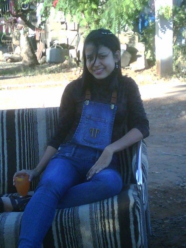 17,extrovertida,obstinada,odiosa,algún día seré Ingeniera. Mi vida, no la tuya. Lo demás no debería interesarte. ¿Sabes que? ¡Opino que deberías seguirme!