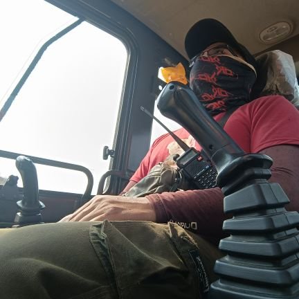 Sulthon_hid's profile picture. Sejarah dan Tuhan tidak mencatat kemenangan atau kekalahan, tapi yang dicatat adalah perjuangan itu sendiri