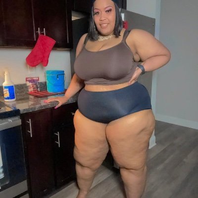 Kimberl030527's profile picture. 