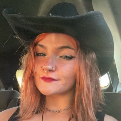 22 | red haired cowgirl | last place Nick’s Friend MD(VA) | tit’s/tit | interesting critter | muscle mommy | sigma female | avid hater | statistical anomaly 💯