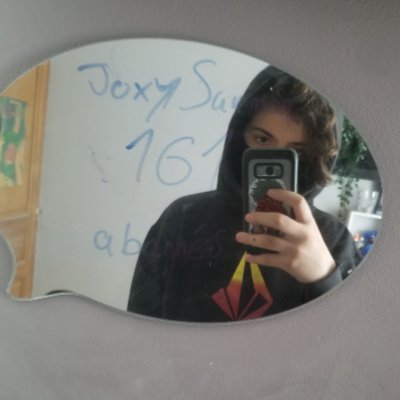 Je suis pas le vrai joxy saumon mais un simple fan de haut niveau