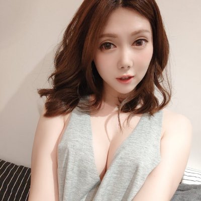 saomaoer's profile picture. 淫荡不淫乱，童颜美乳，坏坏的小粉红美女，请关注