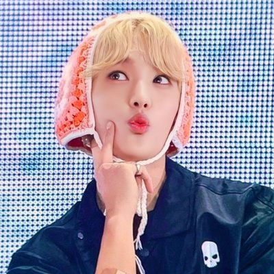 — my bias depends on svt's content but most of the time it's dokyeom! busy with uni 📚 fan account