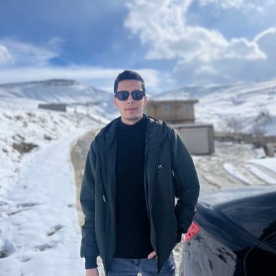 Pouyauvalari's profile picture. It is what it is...