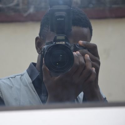 AJ_the_first's profile picture. Passionate about Law, Branding, and Video Editing.

Poetry and music float my boat. Light's Reflection.
