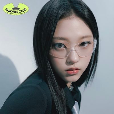 Una_200021's profile picture. 