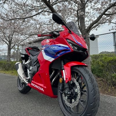 久しぶりのMTバイク🐣出戻りライダー🏍CBR400R 🛵通勤用にPCX 📸ツーリングの思い出や写真を呟いていきます