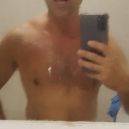 EG_Just's profile picture. Because I'm all about
no head,
no head.
Just torso

...la musica que escuchamos es secreta, me dijo una vez Calamaro😉