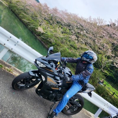 福岡のバイク乗り ♂︎26 バイク関連はフォロー返します！ 無言フォローすいません。インスタも一応やってます