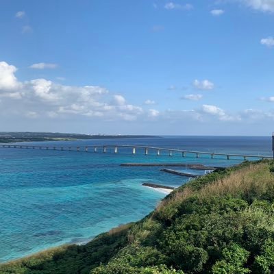 ただいま親（人として好きではない）の介護と仕事の両立を模索中。 街並みや景色が美しい国への旅行が趣味。自分にはできない生き方をされていたり、魅力を感じた方のつぶやきを拝見するのが趣味。共感するといいね！や、コメントをさせていただいてます。 時々、感動したことや人には言えない愚痴をツイートして、ストレス発散しています。