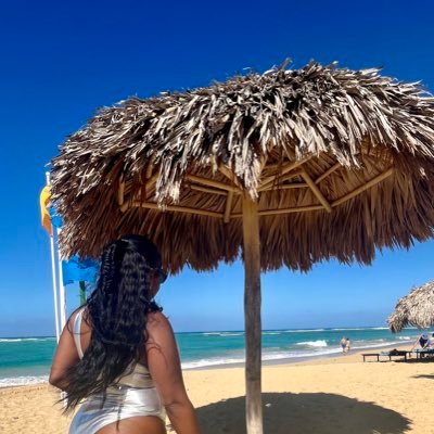 ____Dommm_'s profile picture. UL Alum 🌶 I Candle Maker ✨ @_rekindlecandle