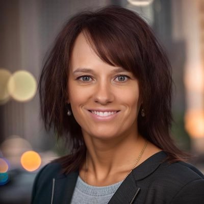 JulieGasaway's profile picture. 