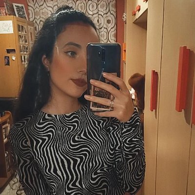al amor me he vendido ✨
🖥️ Periodista y comunicadora audiovisual
