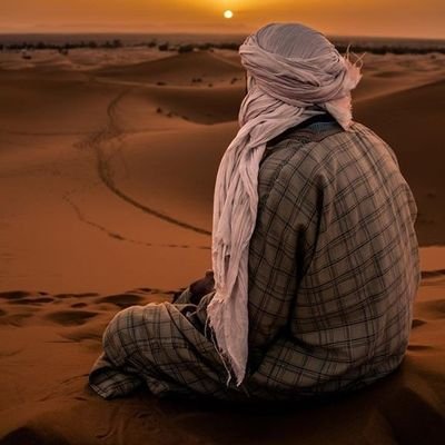 (اقْتَرَبَ لِلنَّاسِ حِسَابُهُمْ وَهُمْ فِي غَفْلَةٍ مُعْرِضُونَ)