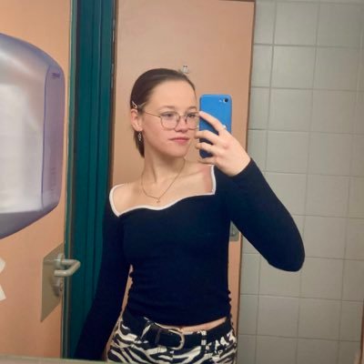 bgirl_starflo's profile picture.