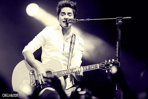 Esse FãClube fooi Dedicado para Lucas Henrique . Guitarista da @rockrestart @kobarestart ele é o melhoor . Lucas Henrique My dream